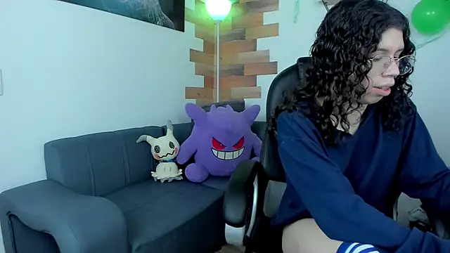 Snapshot of Angel_Dust18 chatting on 03/18/25, 11:42 Angel Dust18 online show from 03/18/25, 11:42