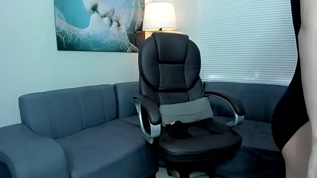 Snapshot of Angel_Dust18 chatting on 09/09/25, 02:05 Angel Dust18 online show from 09/09/25, 02:05