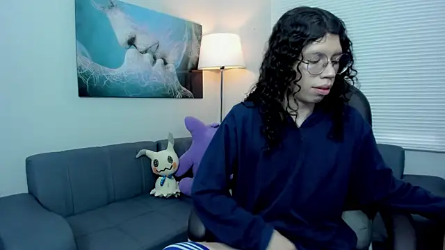 Snapshot of Angel_Dust18 chatting on 09/25/25, 02:32 Angel Dust18 online show from 09/25/25, 02:32