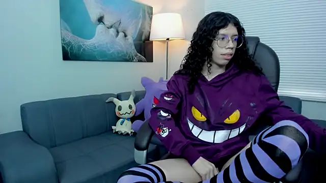 Snapshot of Angel_Dust18 chatting on 10/06/25, 02:47 Angel Dust18 online show from 10/06/25, 02:47