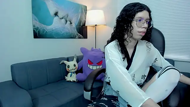 Snapshot of Angel_Dust18 chatting on 10/07/25, 02:58 Angel Dust18 online show from 10/07/25, 02:58