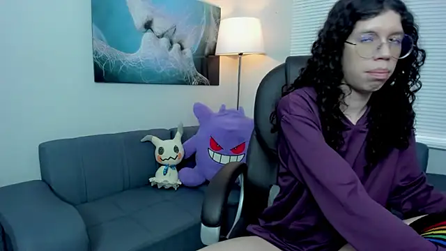 Snapshot of Angel_Dust18 chatting on 10/16/25, 03:13 Angel Dust18 online show from 10/16/25, 03:13