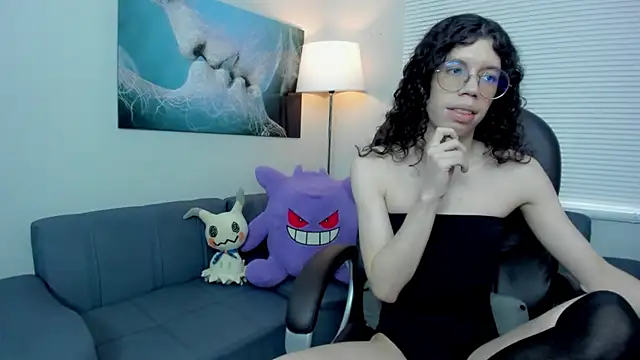 Snapshot of Angel_Dust18 chatting on 10/26/25, 03:18 Angel Dust18 online show from 10/26/25, 03:18