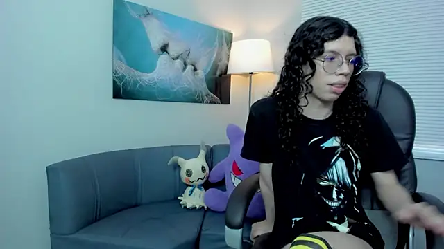 Snapshot of Angel_Dust18 chatting on 11/22/25, 03:55 Angel Dust18 online show from 11/22/25, 03:55