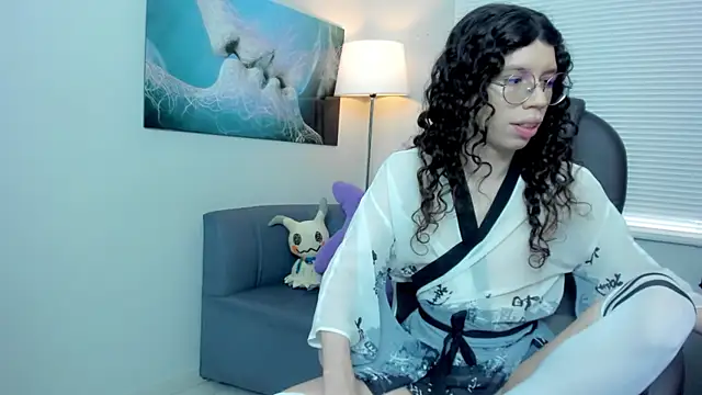 Snapshot of Angel_Dust18 chatting on 12/16/25, 03:28 Angel Dust18 online show from 12/16/25, 03:28