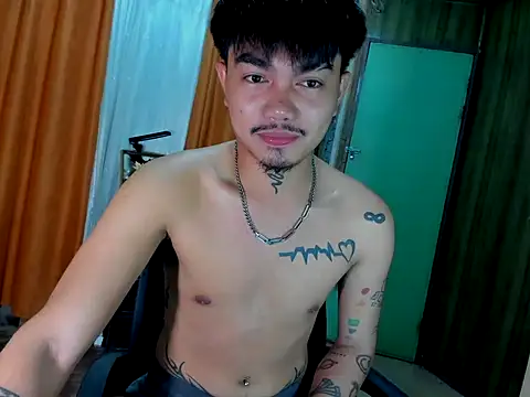 cutievrinx online show from 11/28/25, 04:09