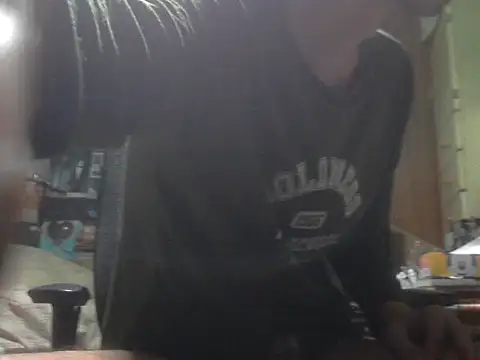 Snapshot of shikokichi55 chatting on 10/27/25, 04:22 shikokichi55 online show from 10/27/25, 04:22