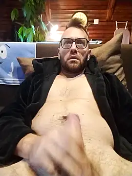 Snapshot of tomee83 chatting on 10/06/25, 06:00 tomee83 online show from 10/06/25, 06:00