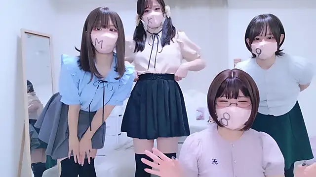 Snapshot of 841_yayoi chatting on 10/25/25, 04:31 841 yayoi online show from 10/25/25, 04:31