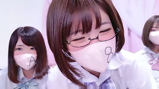 Snapshot of 841_yayoi chatting on 06/05/26, 06:52 841 yayoi online show from 06/05/26, 06:52