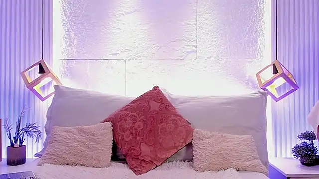 sarah salis  online show from 03/06/26, 08:49