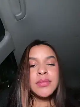 sarah salis  online show from 05/19/26, 01:56