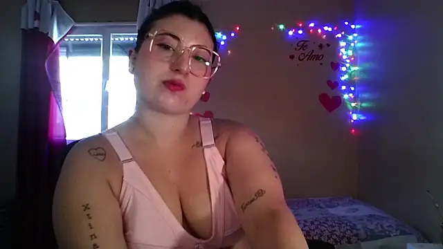 Snapshot of imsohornydacom chatting on 02/10/26, 06:01 imsohornydacom online show from 02/10/26, 06:01