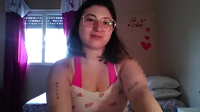 Snapshot of imsohornydacom chatting on 02/15/26, 06:04 imsohornydacom online show from 02/15/26, 06:04