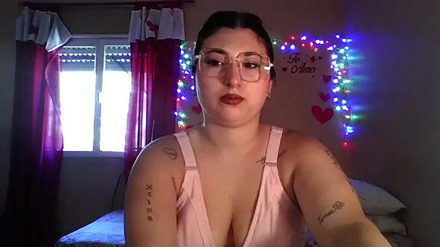 Snapshot of imsohornydacom chatting on 02/20/26, 05:46 imsohornydacom online show from 02/20/26, 05:46