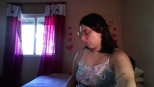 Snapshot of imsohornydacom chatting on 02/22/26, 05:22 imsohornydacom online show from 02/22/26, 05:22