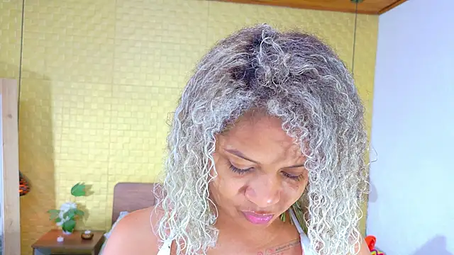 Squirter pussybomb online show from 12/07/24, 02:53