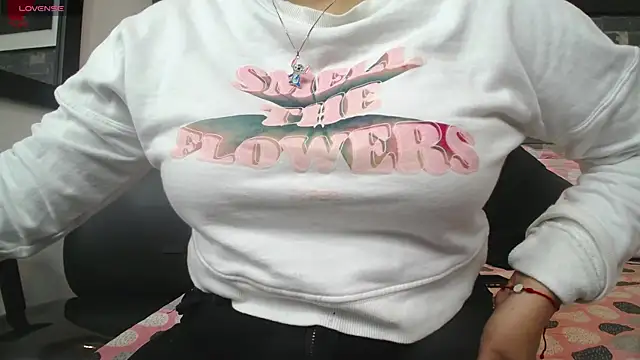 dayadubey  online show from 09/26/25, 10:08