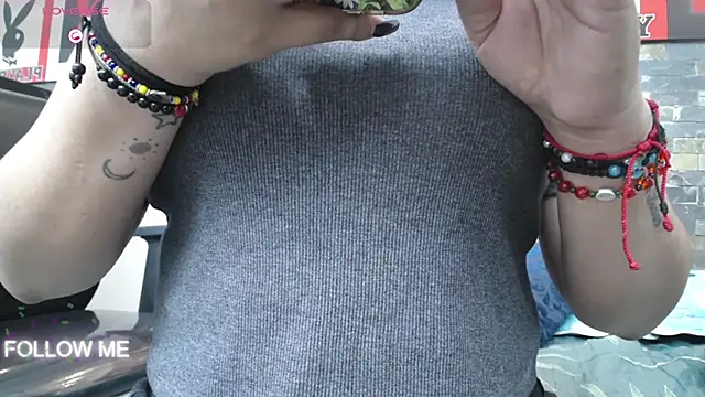 dayadubey  online show from 03/09/26, 11:36