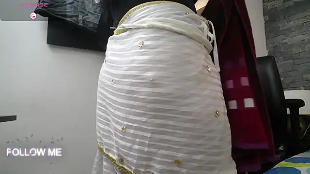 dayadubey  online show from 03/17/26, 11:35