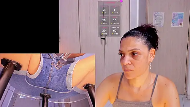 KatteMoss online show from 02/25/25, 07:58