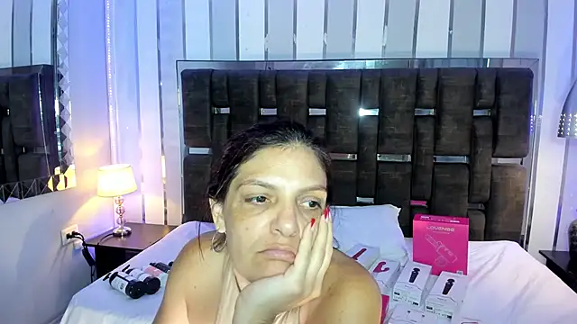 KatteMoss online show from 04/07/26, 08:42