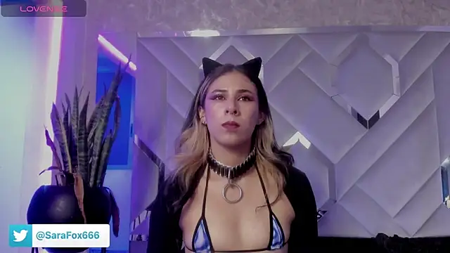 Sara Foxx1 online show from 10/14/25, 10:21