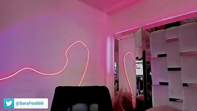 Sara Foxx1 online show from 04/24/26, 09:17