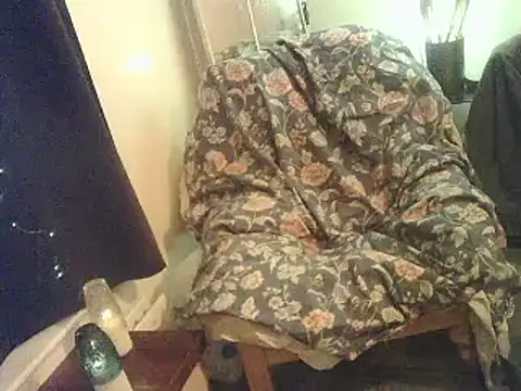 Snapshot of DaddyQuimHot chatting on 02/07/25, 01:47 DaddyQuimHot online show from 02/07/25, 01:47