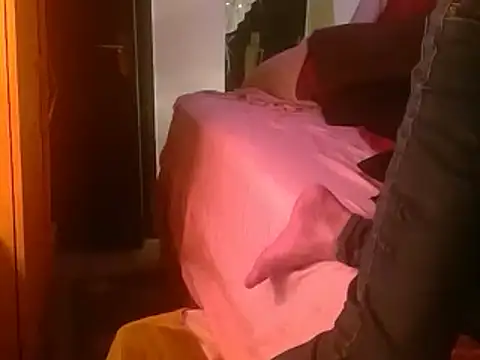 Snapshot of DaddyQuimHot chatting on 09/26/25, 01:53 DaddyQuimHot online show from 09/26/25, 01:53