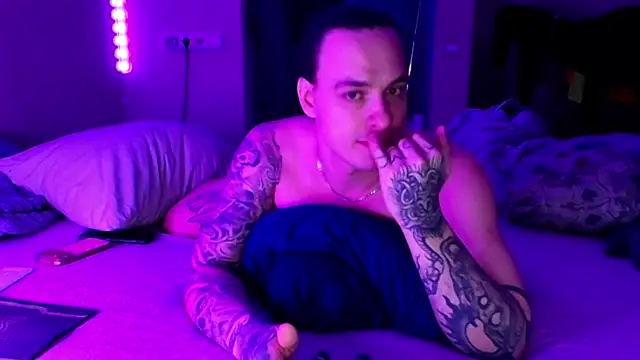 baphomet from ice online show from 04/16/26, 01:23