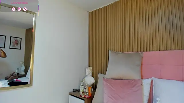 Dakota diaz  online show from 03/16/25, 11:36