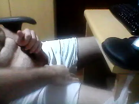 MORENOGOSTOSO12345 online show from 02/15/26, 09:44