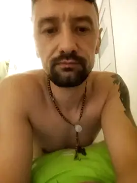 Snapshot of HMILF69 chatting on 10/11/25, 05:28 HMILF69 online show from 10/11/25, 05:28