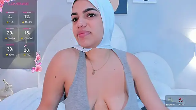 Umarani  online show from 02/19/25, 04:12