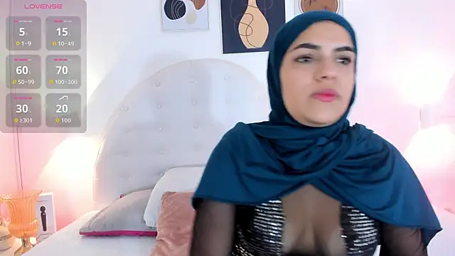 Umarani  online show from 10/24/25, 07:32