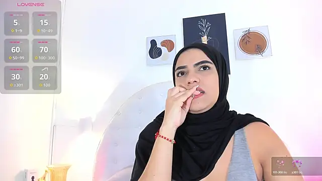 Umarani  online show from 11/25/25, 06:30