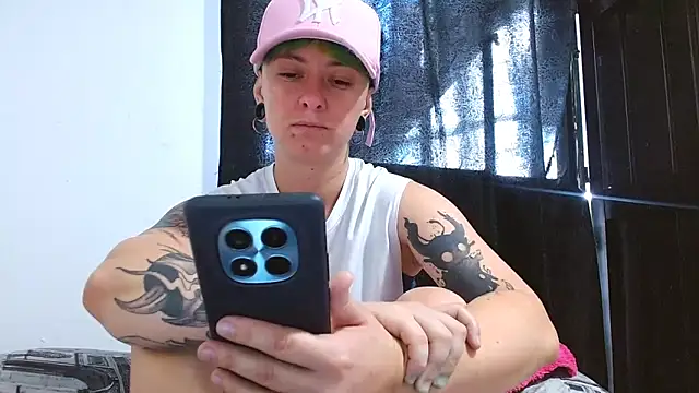 tomboyblue online show from 04/11/26, 06:56