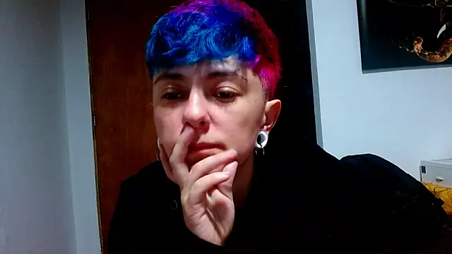 tomboyblue online show from 06/11/26, 12:32