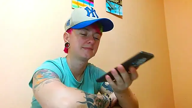 Snapshot of tomboyblue chatting on 07/23/26, 04:21 tomboyblue online show from 07/23/26, 04:21