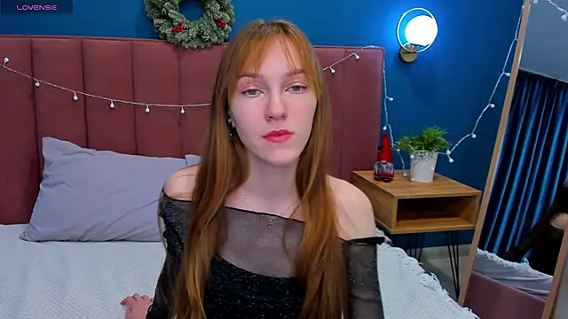 Snapshot of VanillaKelly chatting on 12/23/24, 04:22 VanillaKelly online show from 12/23/24, 04:22