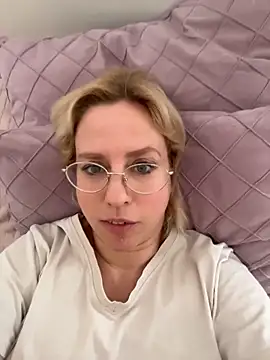 MariaValentine online show from 03/19/26, 08:40