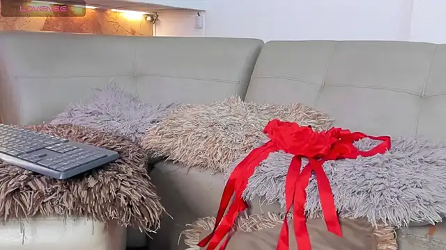 Snapshot of DahianaLincoln chatting on 12/03/25, 11:03 DahianaLincoln online show from 12/03/25, 11:03