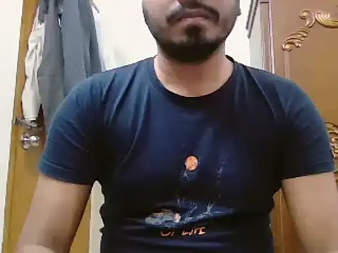 Snapshot of desiboyasif chatting on 10/15/25, 08:09 desiboyasif online show from 10/15/25, 08:09