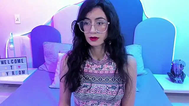 SophieGomez22 online show from 02/06/25, 10:59