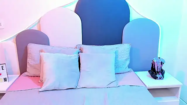 SophieGomez22 online show from 03/08/25, 05:33