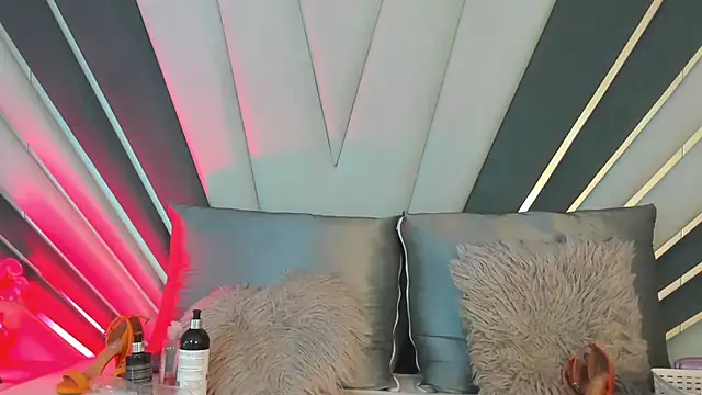 Snapshot of kathy-steven chatting on 10/13/25, 07:36 kathy-steven online show from 10/13/25, 07:36