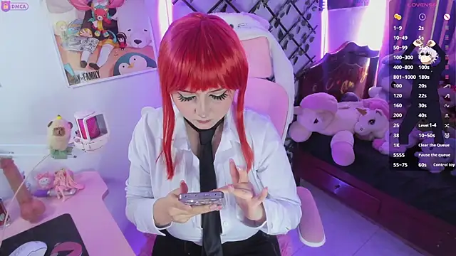 Snapshot of MaddyFooxx chatting on 10/31/25, 02:51 MaddyFooxx online show from 10/31/25, 02:51