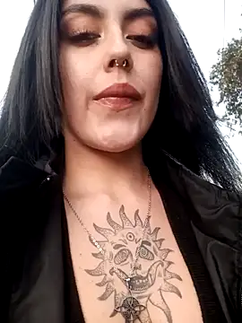 Snapshot of Mazikeen-- chatting on 01/13/25, 10:35 Mazikeen-- online show from 01/13/25, 10:35