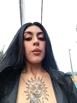 Snapshot of Mazikeen-- chatting on 10/27/25, 10:25 Mazikeen-- online show from 10/27/25, 10:25